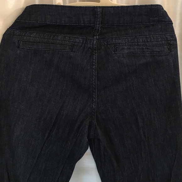 Classic Black Women's Jeans - Picture 3 of 4